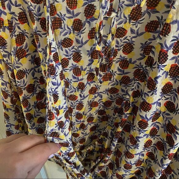 Entro Pineapple Draped Wrap Blouse Women's Size Small Rayon & Tencell Blend - Picture 5 of 9